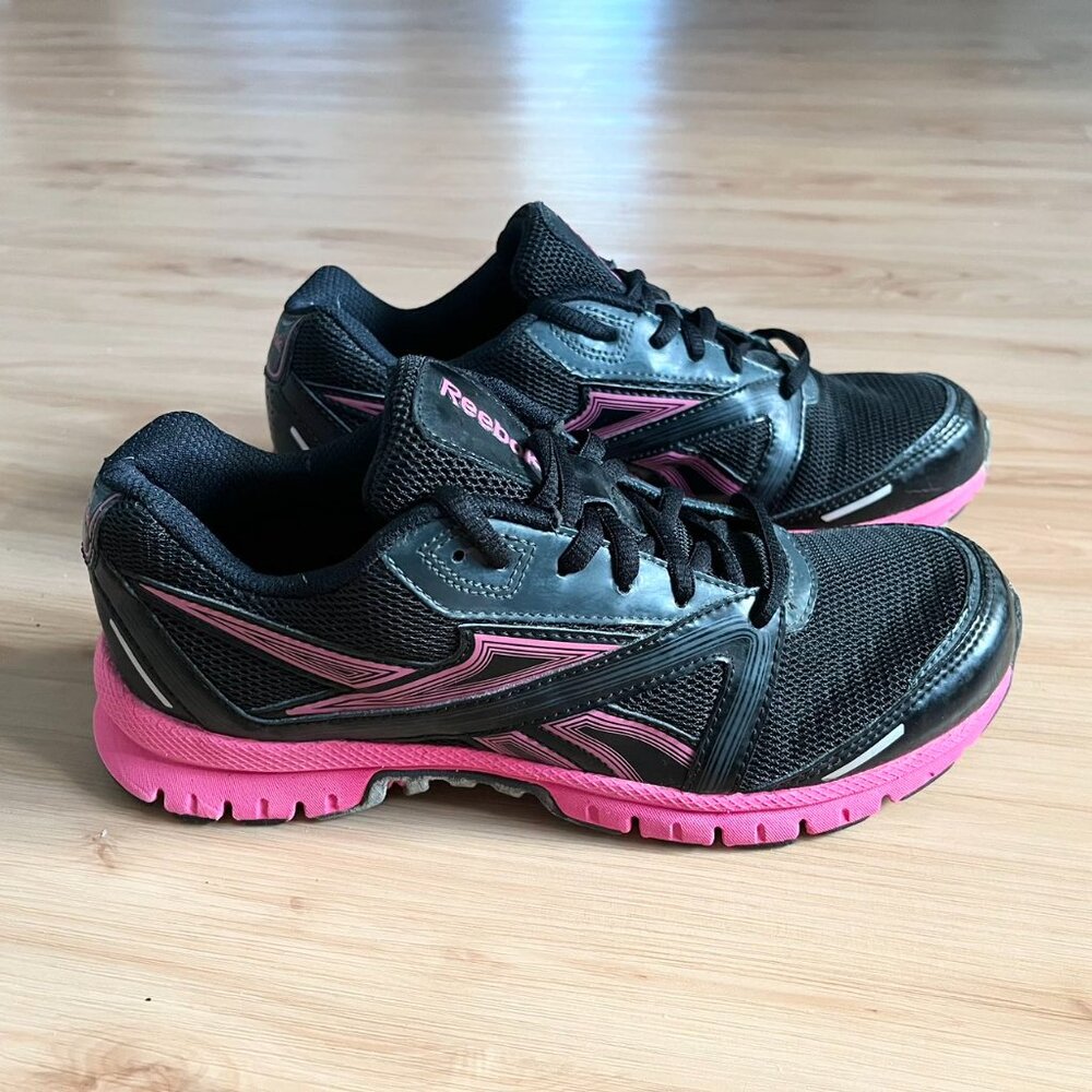 Reebok Women Nano Gym Shoes Size 6.5 US